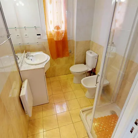 Apartment Au Dernier Etage Avec Terrasse, Parking Prive, Clim, Et Wifi - Centre Et A Proximite - Fr-1-196-234 *